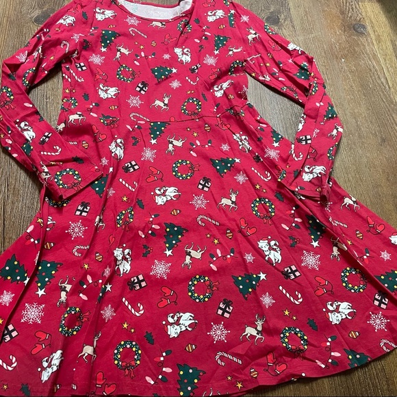 Christmas Dress - Picture 1 of 3